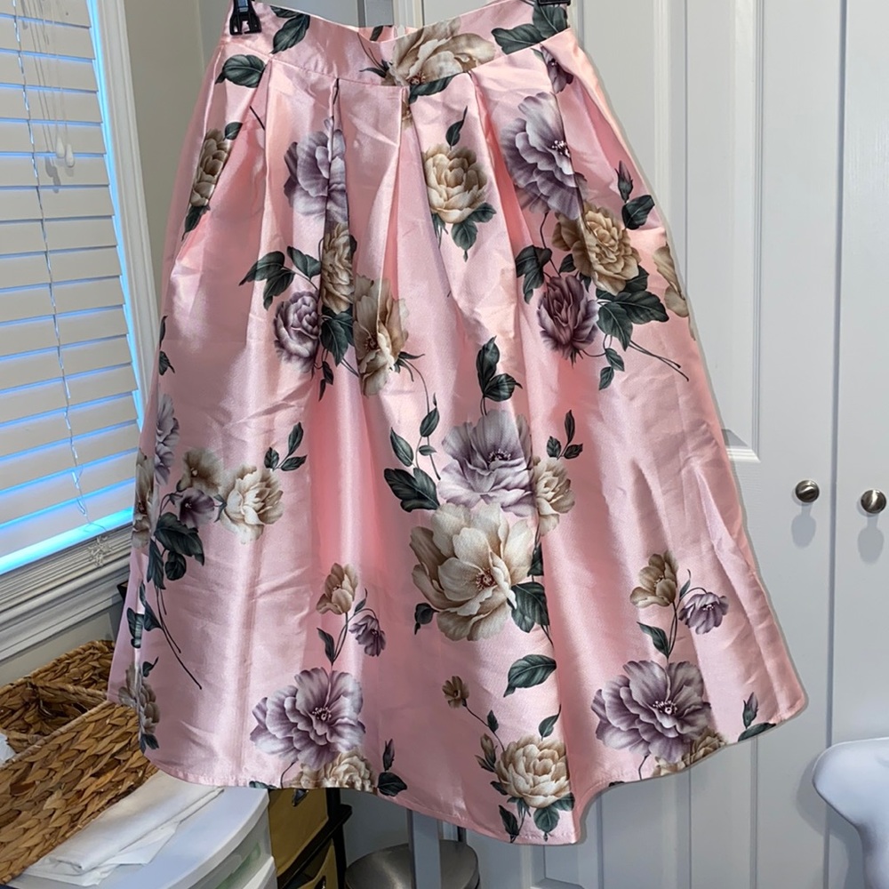 Women's Pretty Chicwish Floral pink midi skirt , sz XS